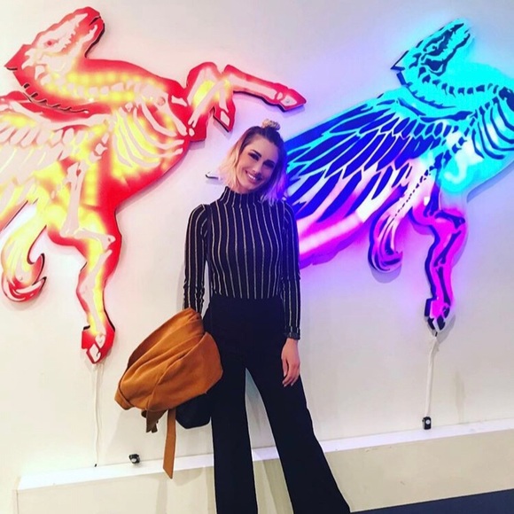 Meet your Posher, Chrystal - Picture 6 of 8